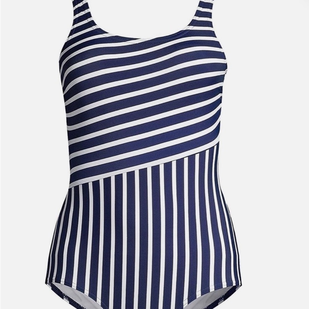 NWT Lands' End Women's Scoop Neck Tugless Sporty One Piece Swimsuit - Picture 4 of 7